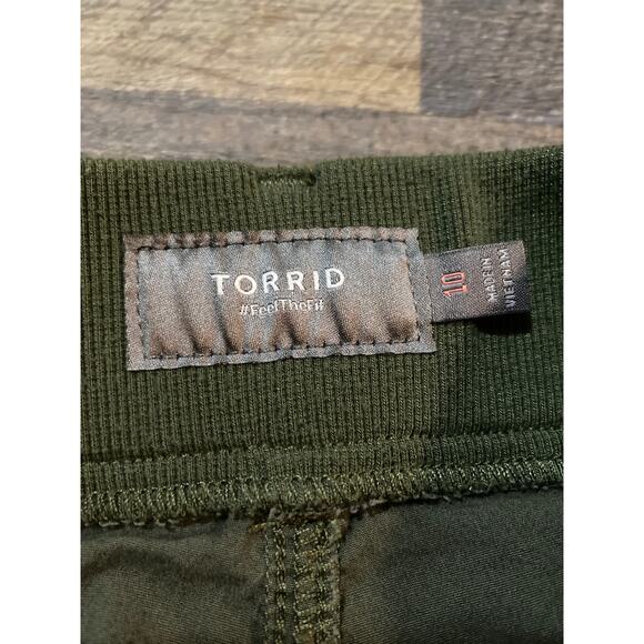 Torrid Bermuda Shorts Size 10 - Picture 2 of 8